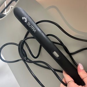 Like new sutra flat iron